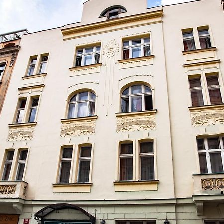 Hotel Sunflower Praga Exterior foto