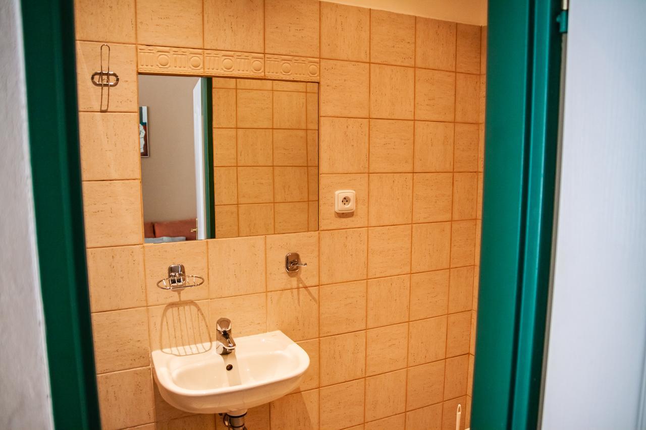 Hotel Sunflower Praga Exterior foto