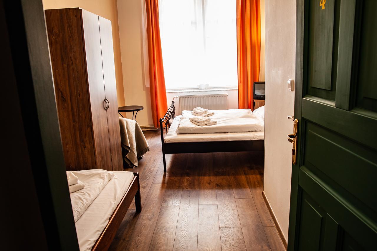 Hotel Sunflower Praga Exterior foto